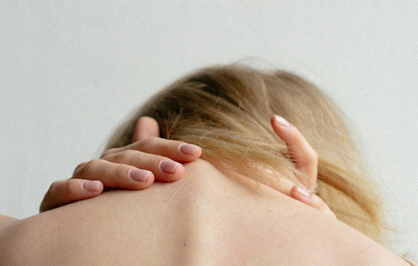 Bolesti svalů v období menopauzy: příčiny, příznaky a úleva díky masážím